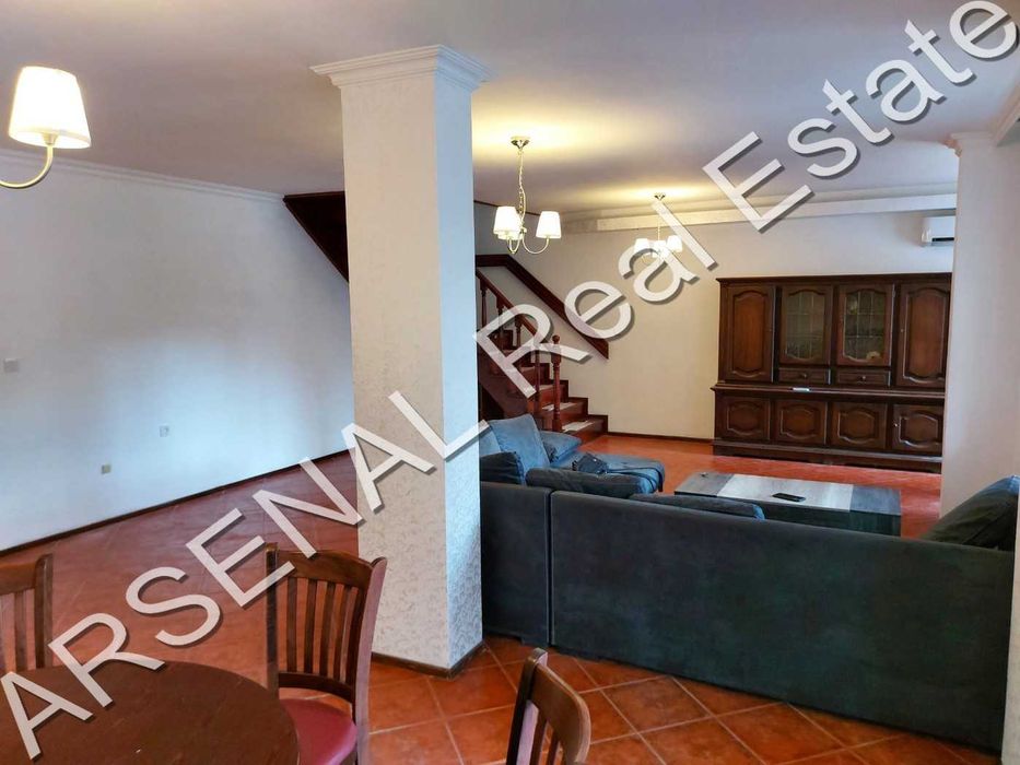 Дава се под наем Четиристаен апартамент в София, Редута - 190 кв.м за 800 € - Снимка #2