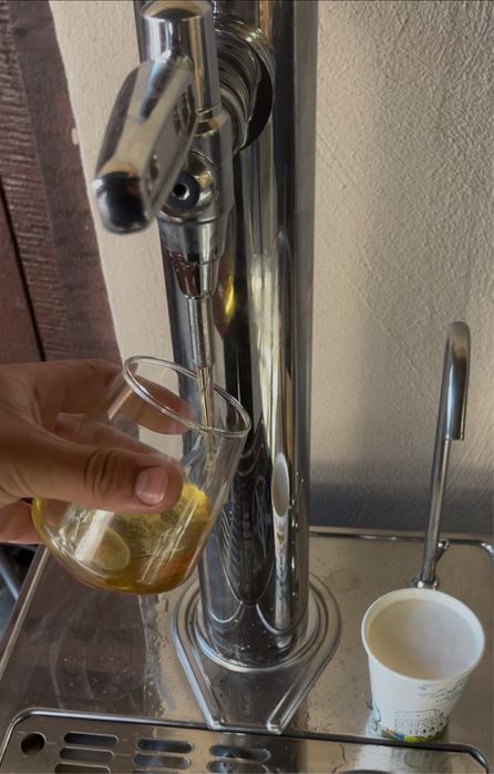 Vand dozator de bere