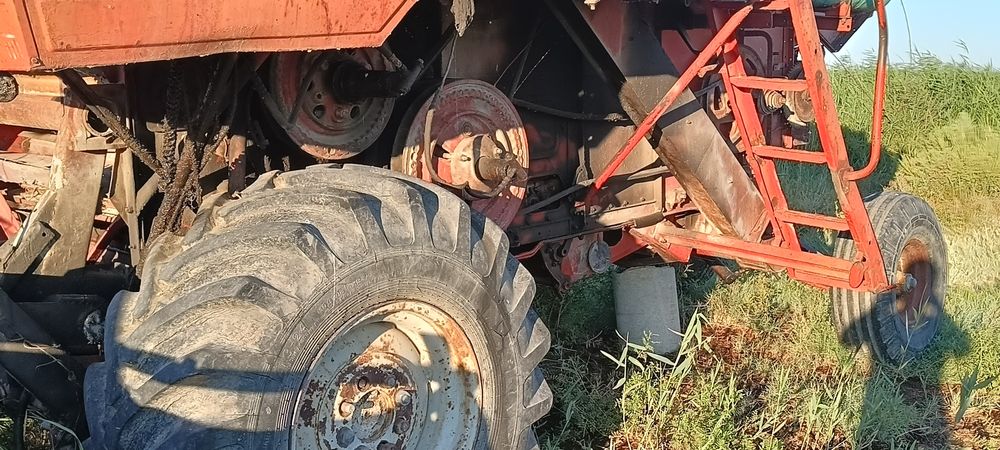 Комбайн нива енесей