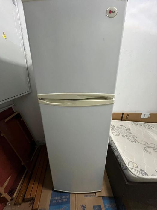Продам холодильник LG