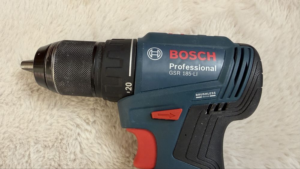 Винтоверт и зарядно Bosch
