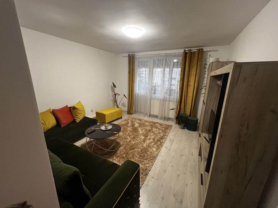 Inchiriez apartament 3 camere