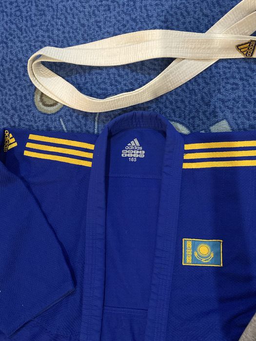 Продам кимоно для дзюдо