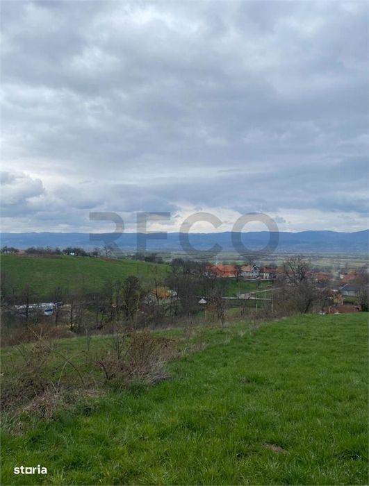 RECO Teren intravilan 4669 mp Dobricionesti cu o priveliste frumoasa