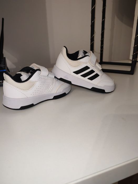 Adidas copii mărimea 22