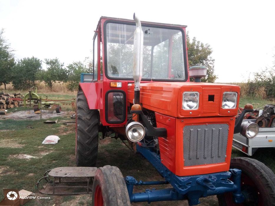 Parbriz geam luneta tractor U650 (Universal 651)