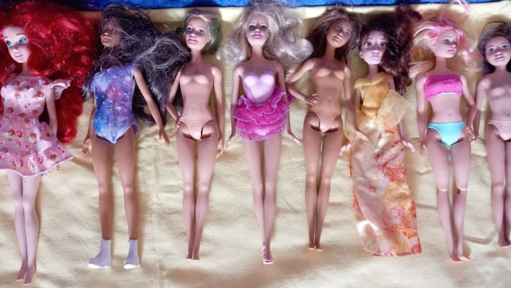 Păpuși Barbie lot 33buc.