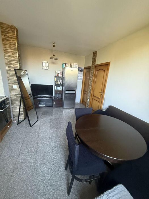 Дава се под наем Тристаен апартамент в София, Павлово - 60 кв.м за 715 € - Снимка #1