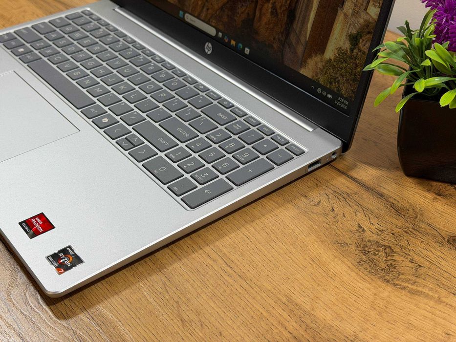 [ARZON] Noutbuk HP Laptop 15 Ryzen 7 5825U / DDR4 8Gb / SSD 512Gb