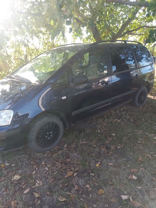 Vând Ford galaxi 2001