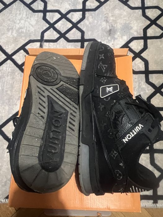 Luis Vuitton обувки