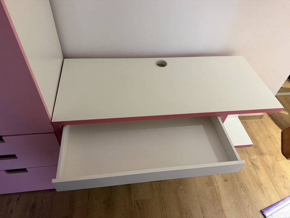 Розово бюро IKEA