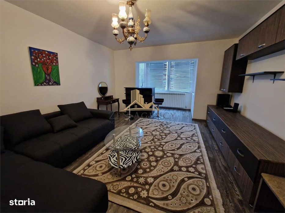 Apartament 3 camere, decomandat