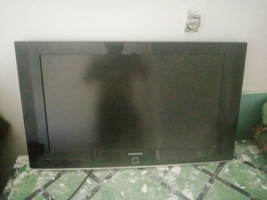 Televizor 32 talik