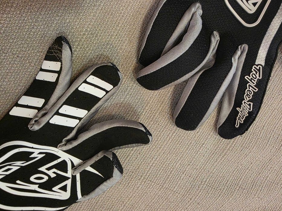 Troy Lee Design`s GP Air Pro manusi mtb - marime L