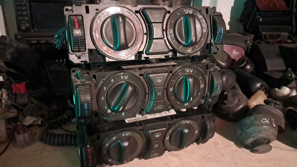 Центр консоль Мерс.210.рест.