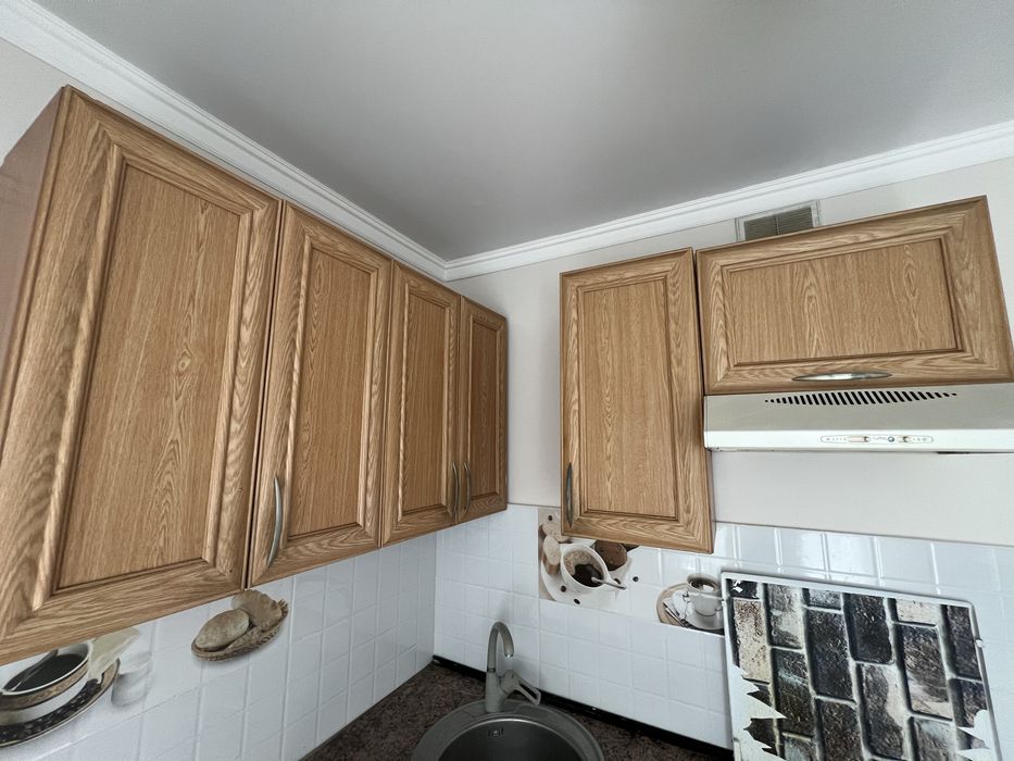 Кухонный гарнитур, шкаф, полки в дар