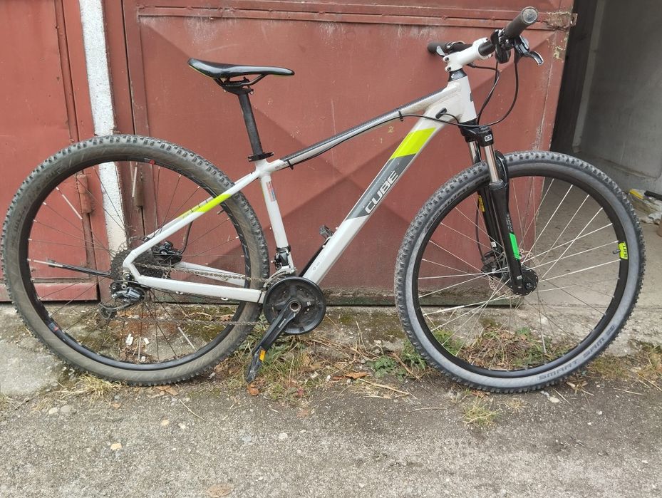 Bicicleta Cube Aim, 29".