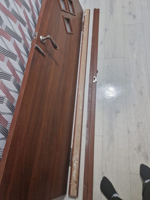 Продам дверь бу 4000 тг