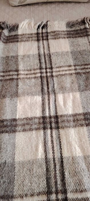 Родопски одеала нови в бяло и бежово