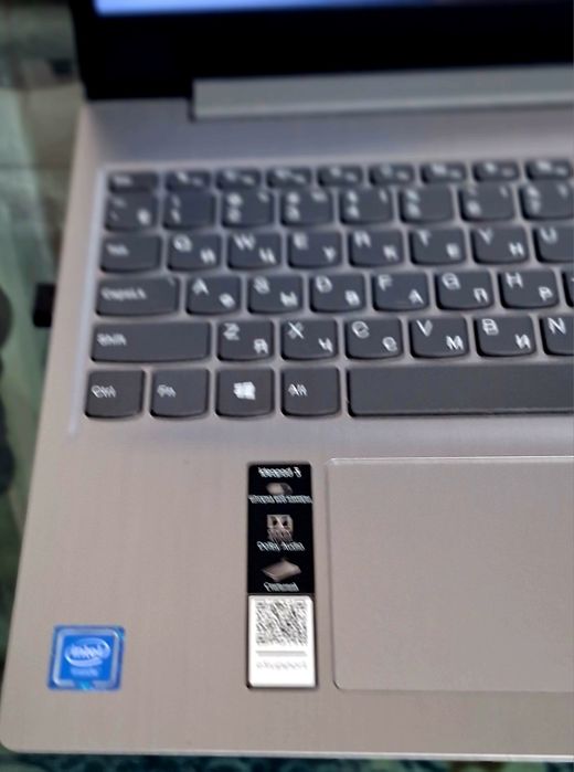 Lenovo  Windows 10