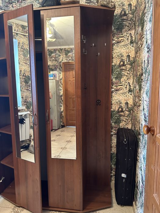 Шкаф для прихожей