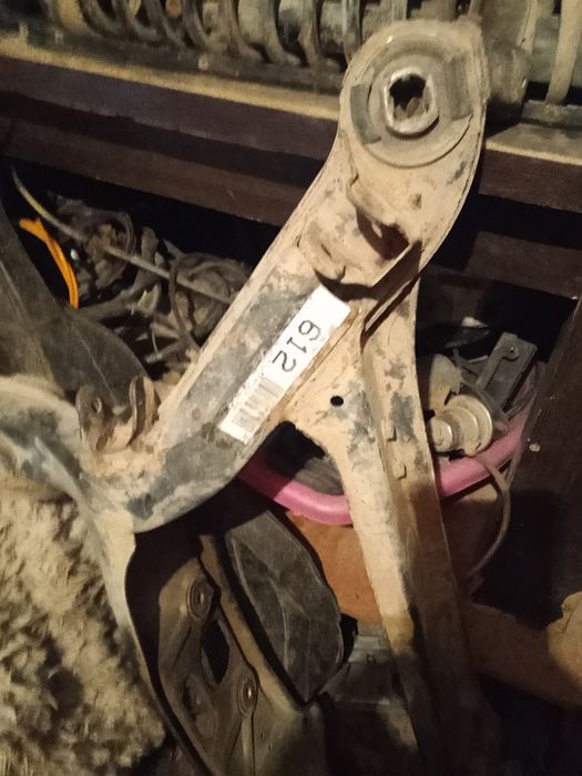 Продам запчасти на Мерседес 124