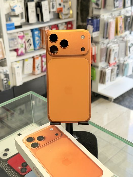 Apple iPhone 17 Pro Max 256GB Cosmic Orange