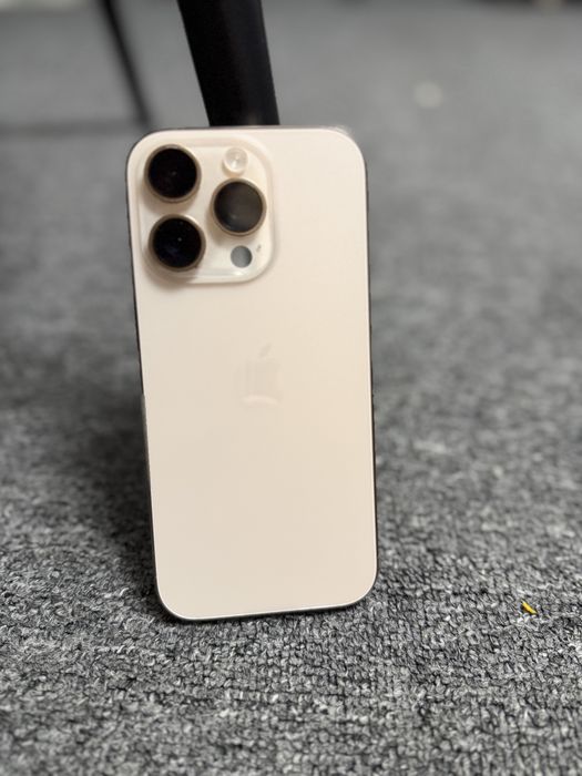 Oferta !! Iphone 16 pro 256 gb IMPECABIL ! Desert Titanium ! 94% baterie !