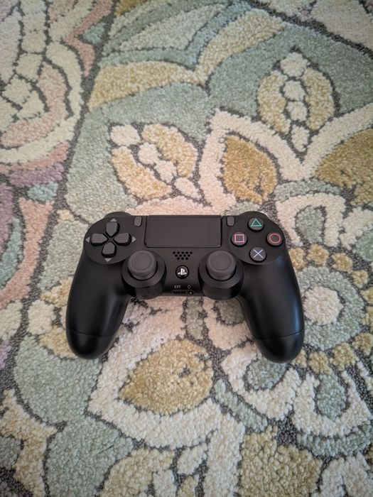 Vând PS4 Slim Modat de 500GB + Jocuri