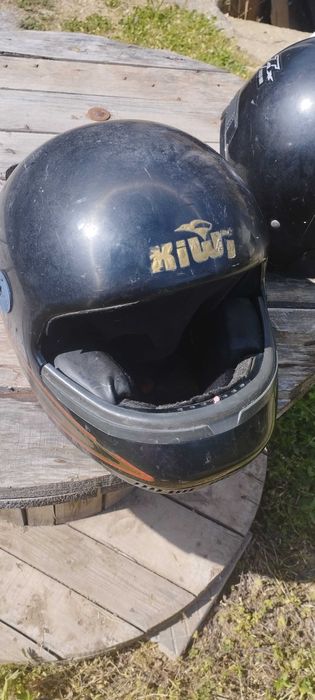 Каска за мотор Kiwi, Shoei