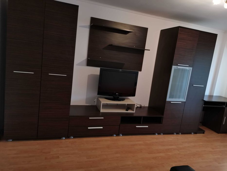 Închiriez apartament cu două camere