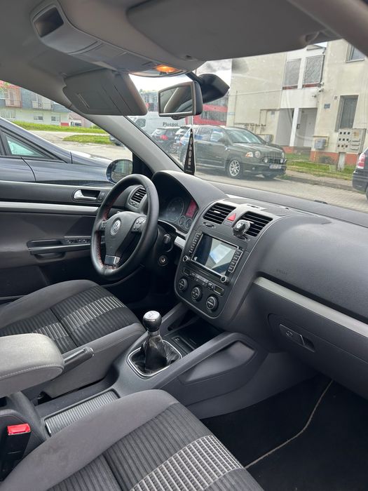 VÂND Volkswagen Golf 5