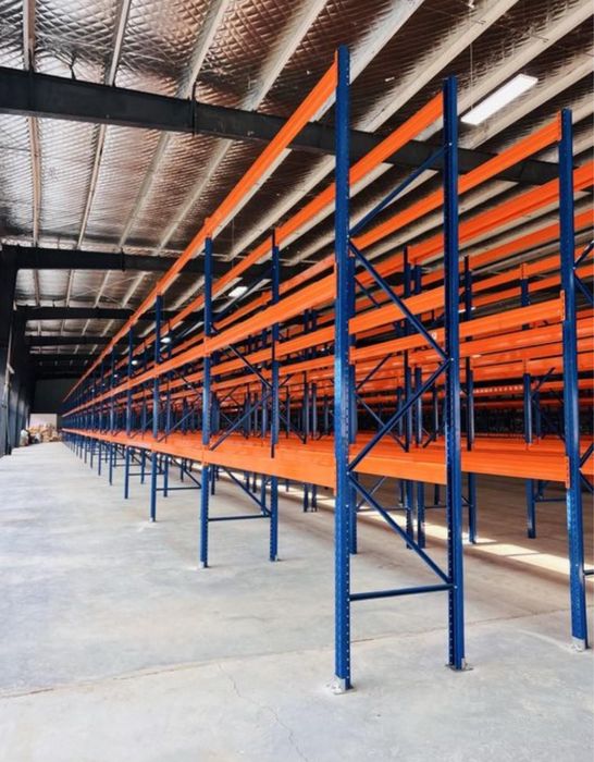 Rafturi metalice industriale