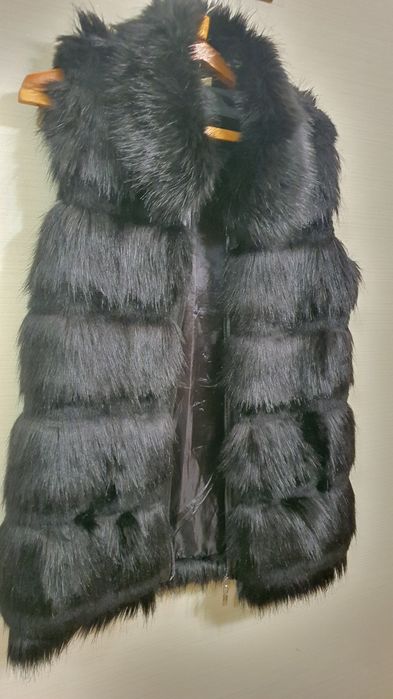 Меховая жилетка безрукавка