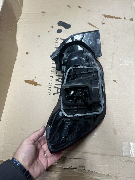Stop dreapta cu defect dacia logan 3.