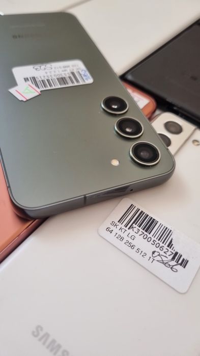 Samsung s23 256/8