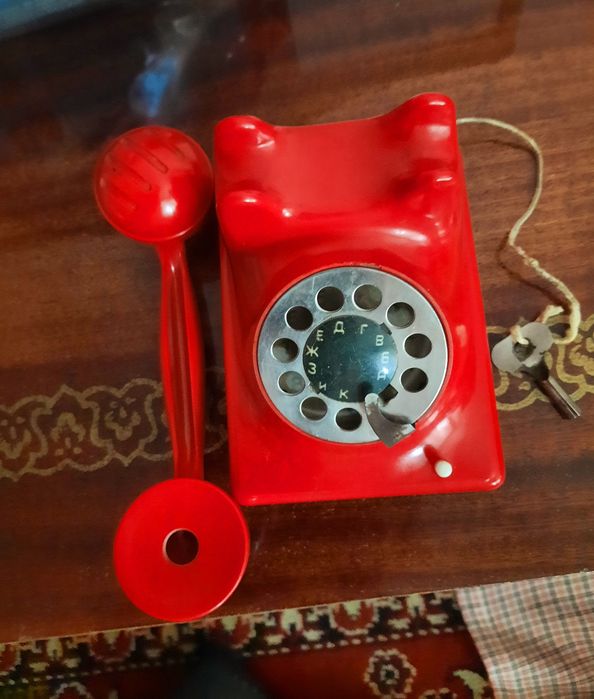 Игрушка телефон механический антикварный