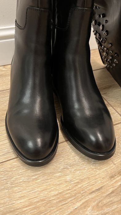 Зимние кожанные сапоги