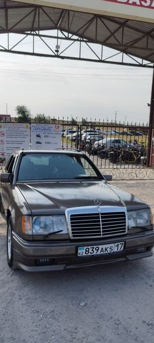 Мерседес Е300 универсал