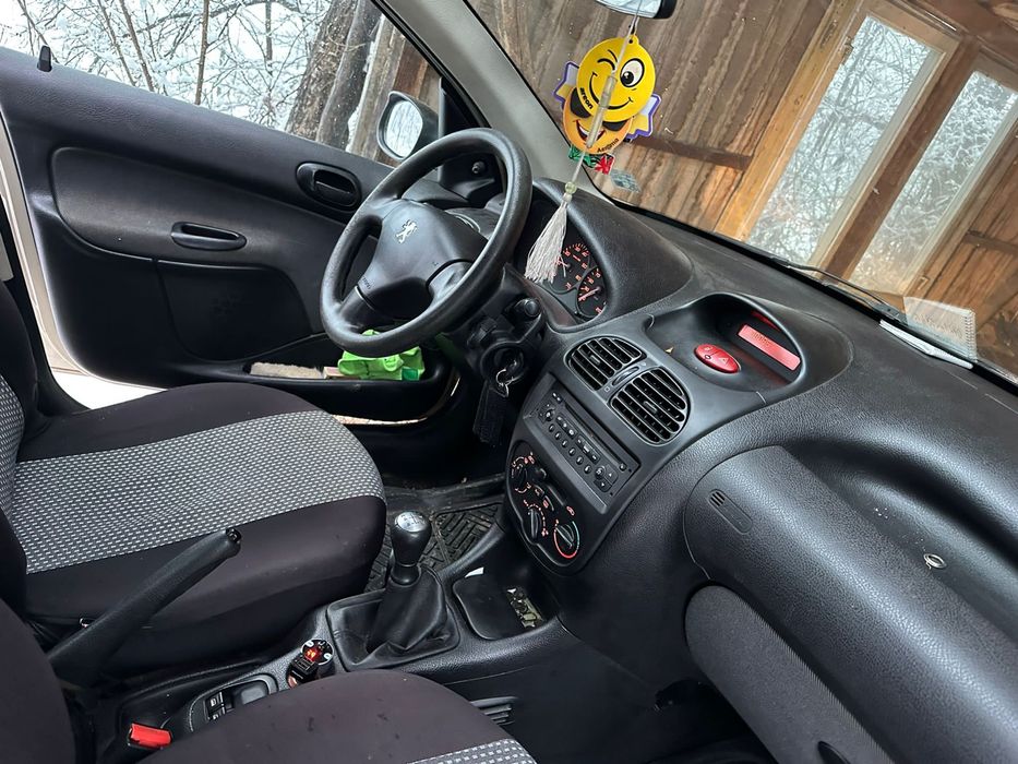 Peugeot 206 2007 – Benzină(Cumparata de noua)