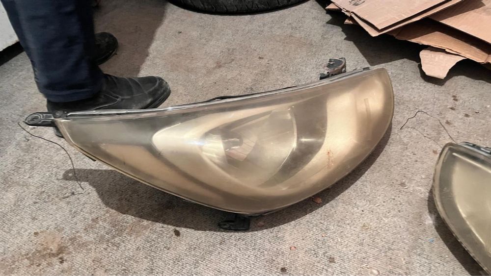 Фар сатылады. Жағдайы жақсы