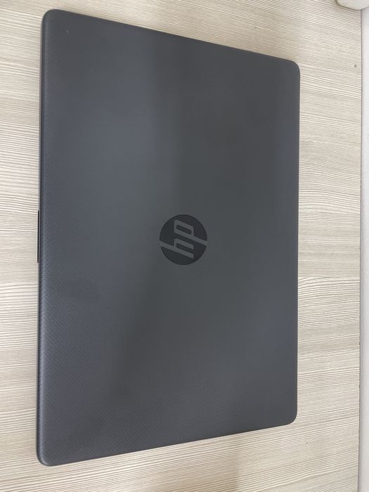 Ноутбук HP i3-1115G4