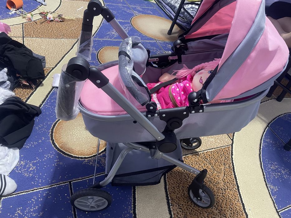 Игрушечная коляска