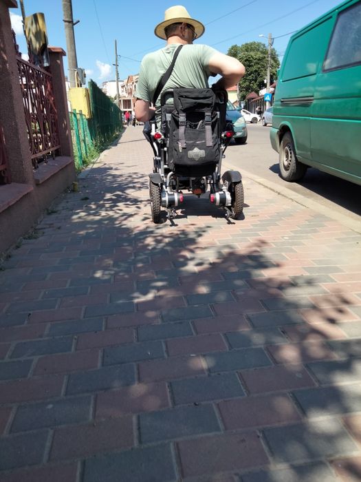 Carucior Electric ptr pers cu probl locomotorii si(sau) handicap