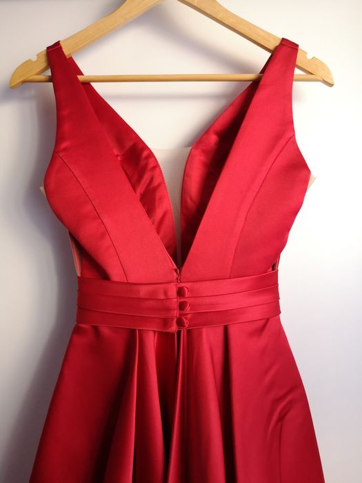 Официална рокля от сатен