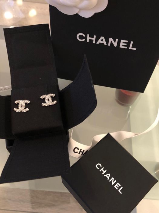 Cercei Chanel Noi in cutie MAI MULTE MODELE