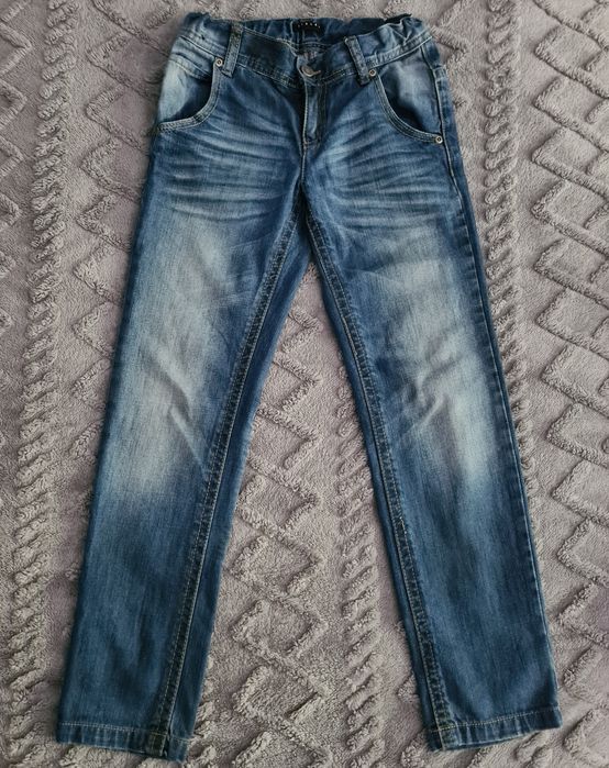 Джинсы на мальчика в идеальном состоянии