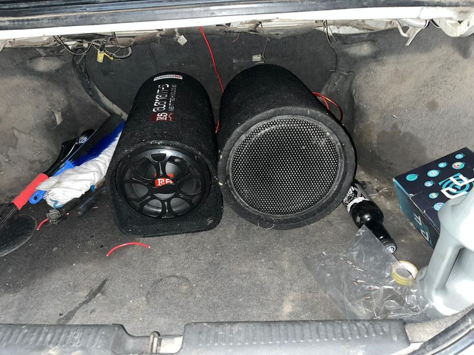 Продам 2 сабвуфера
