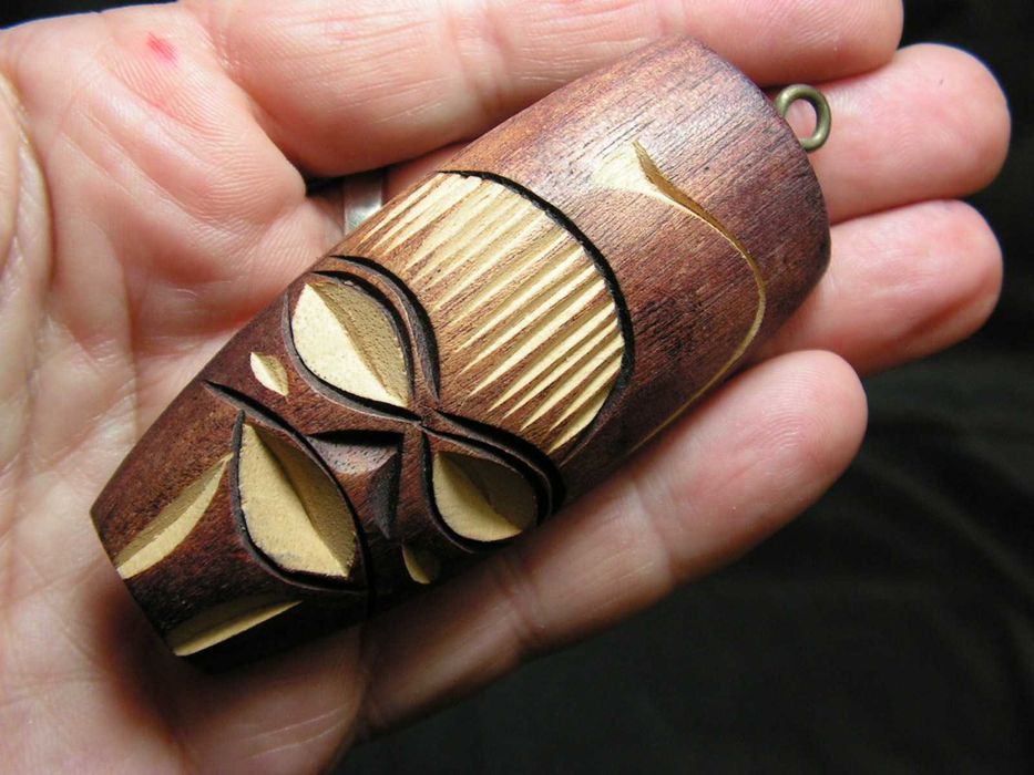 Дърворезба -  африканска женска глава с гривна от абанос за подарък